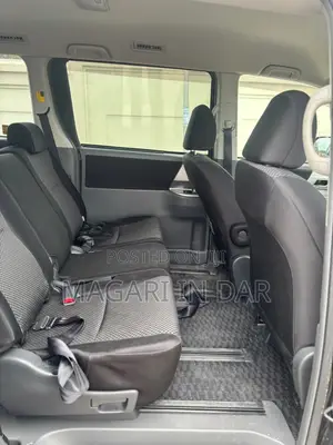 Toyota Noah 2009 Black