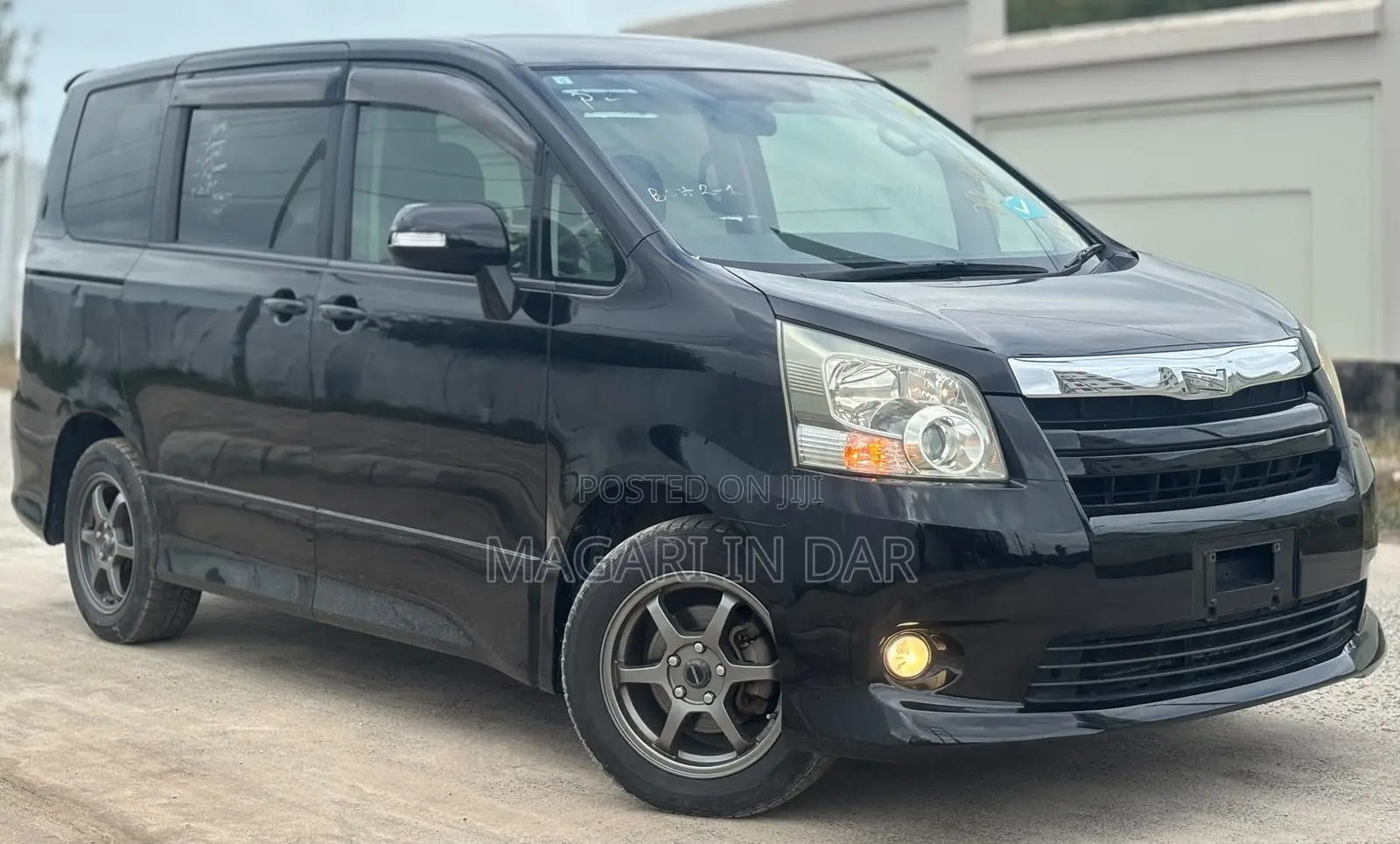 Toyota Noah 2009 Black