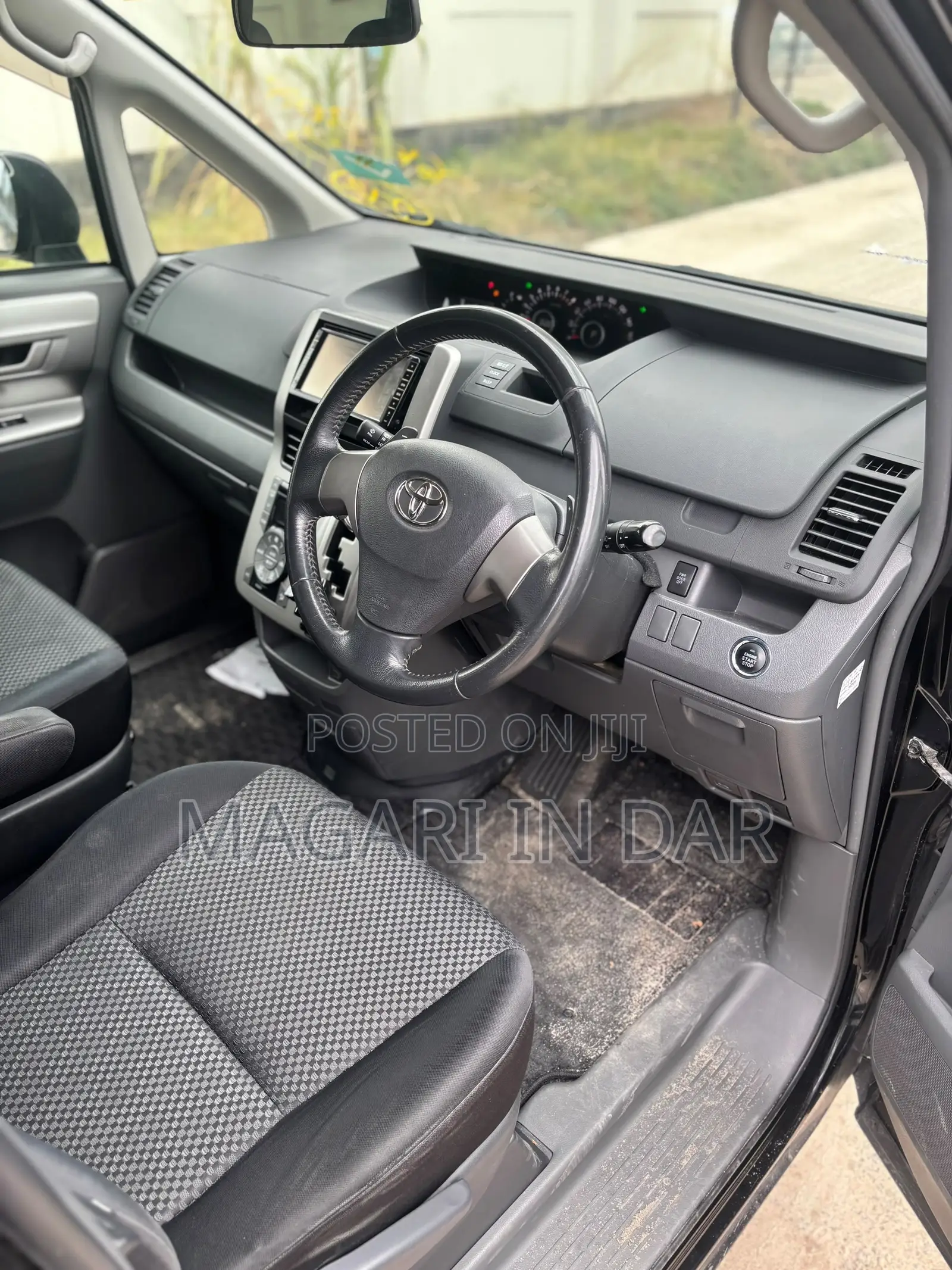 Toyota Noah 2009 Black