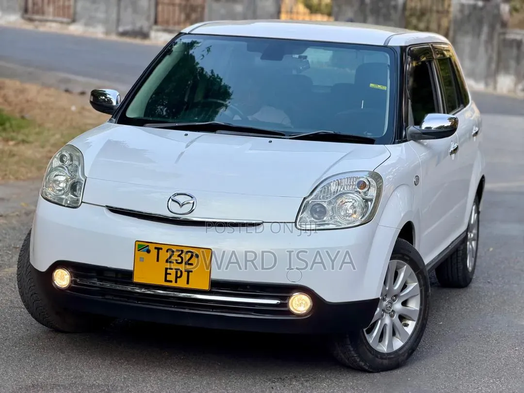 Mazda Verisa 2012 White