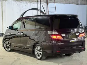 Toyota Vellfire 2010 Black
