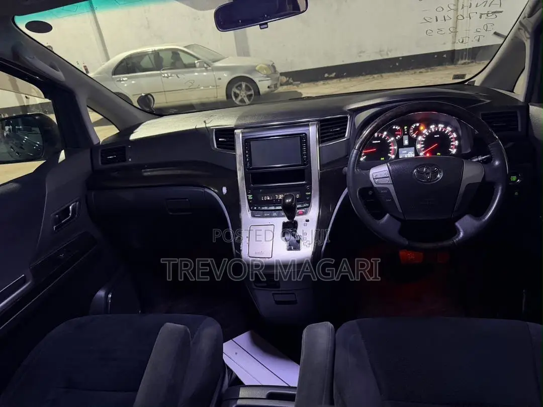Toyota Vellfire 2010 Black