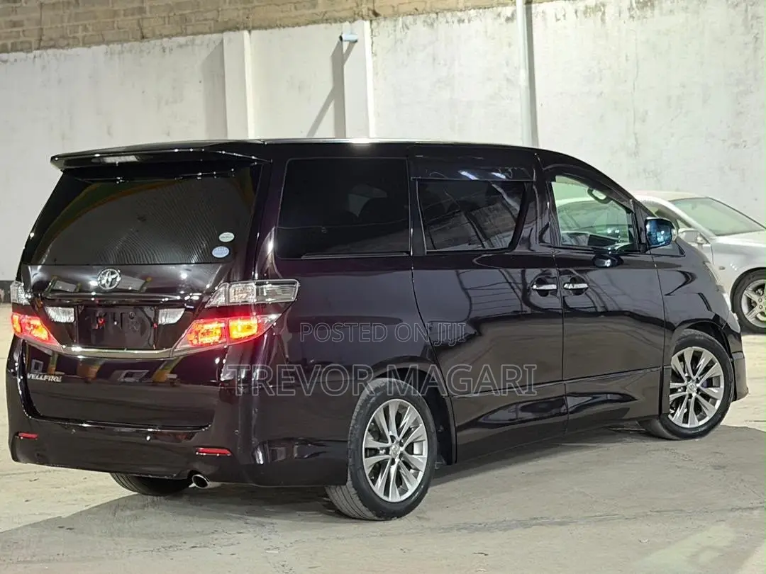 Toyota Vellfire 2010 Black