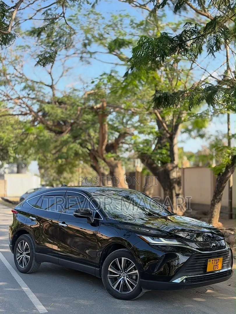Toyota Harrier 2021 Black