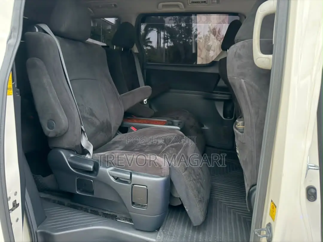 Toyota Alphard 2011 White