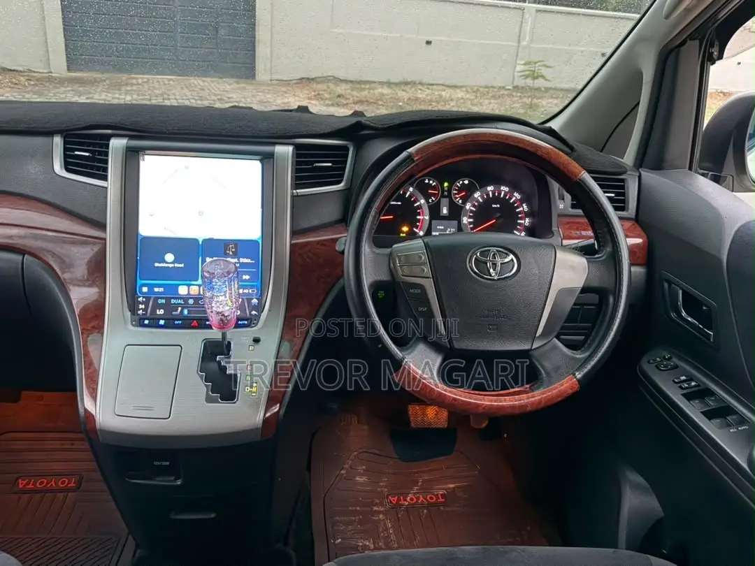 Toyota Alphard 2011 White