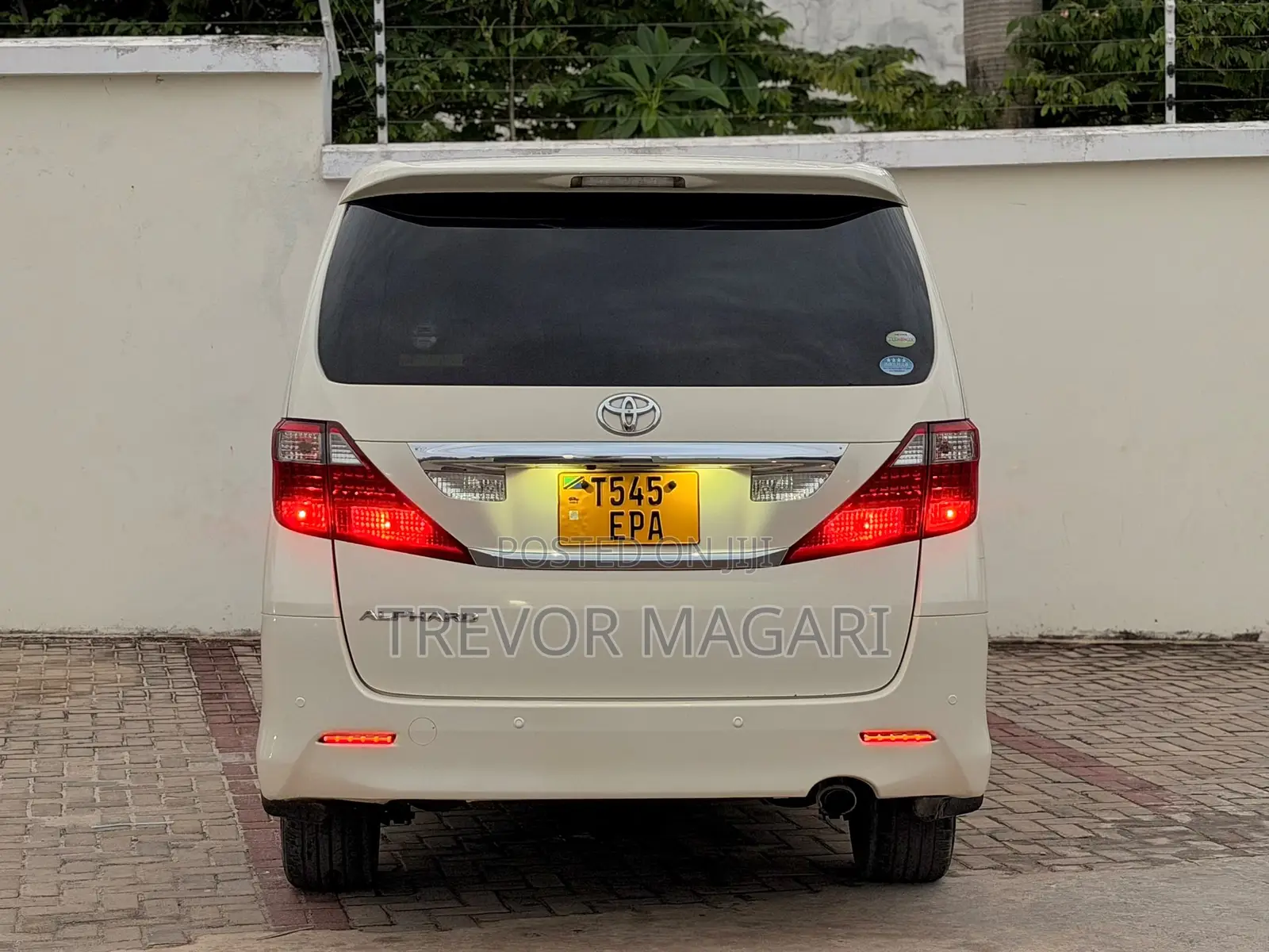 Toyota Alphard 2011 White