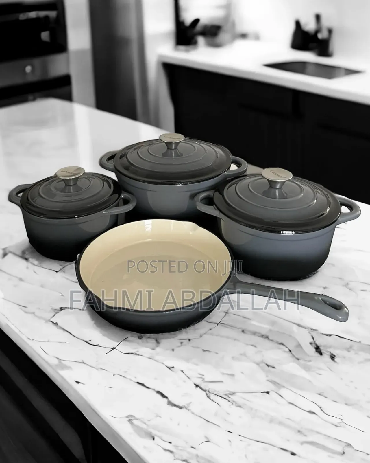 Heavy-Duty 4Pcs Cast Iron Cookware Set (3 Pots + 1 Frying Pan)
