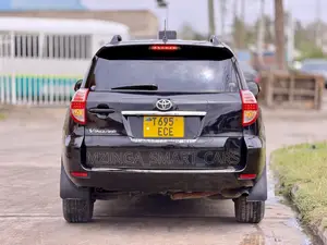Toyota Vanguard 2010 Black