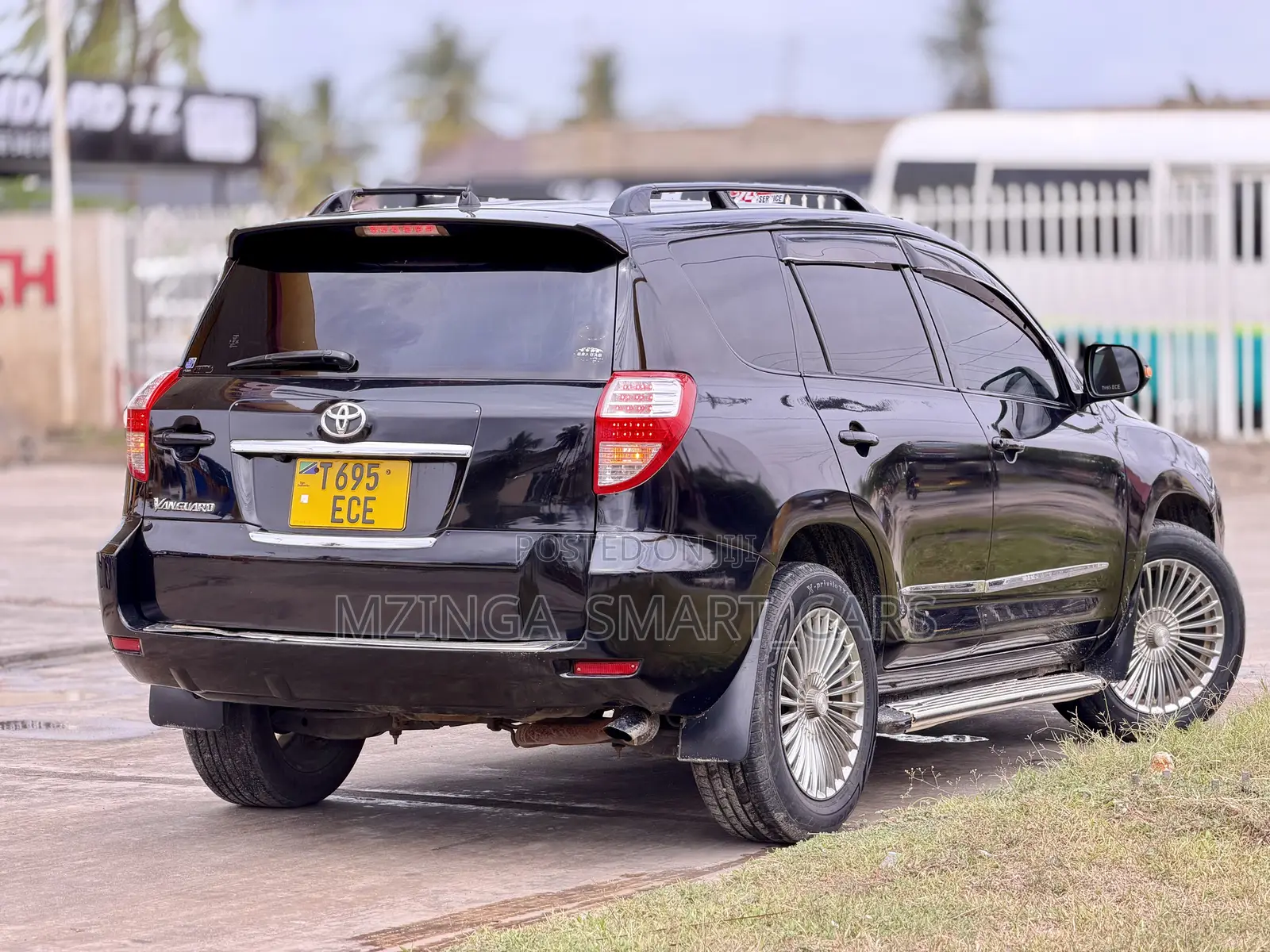 Toyota Vanguard 2010 Black