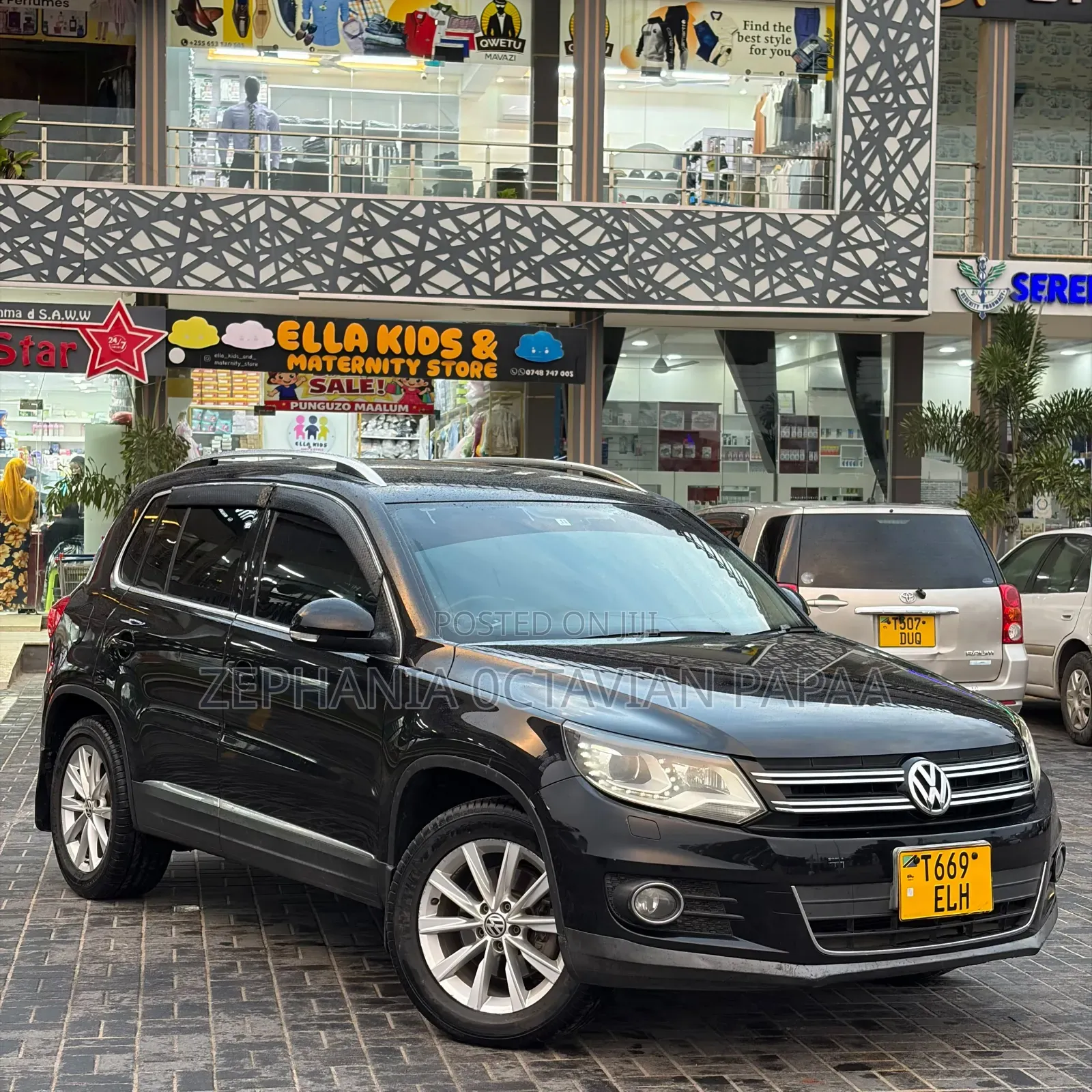 Volkswagen Tiguan 2011 Black