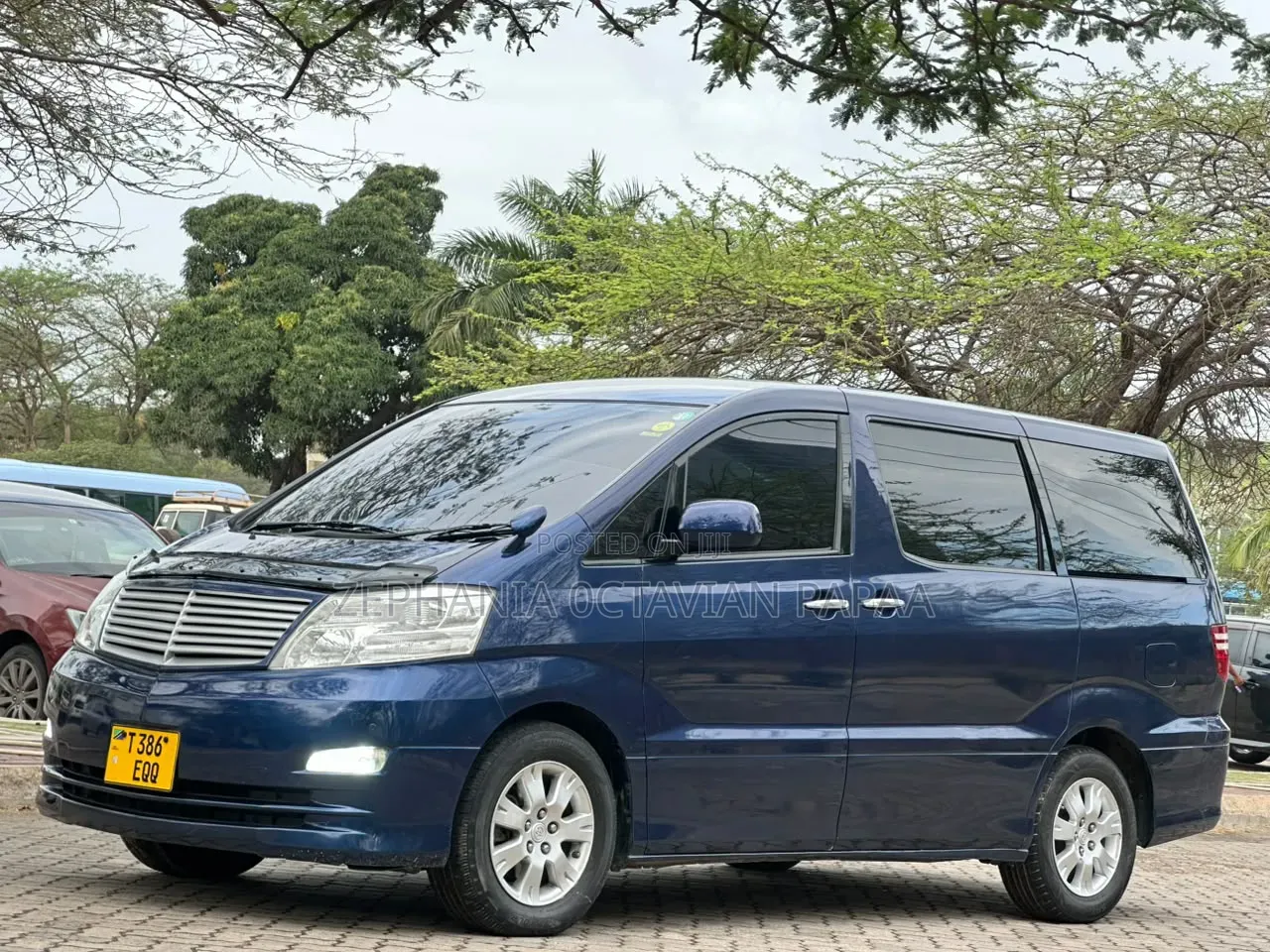 Toyota Alphard 2006 Blue
