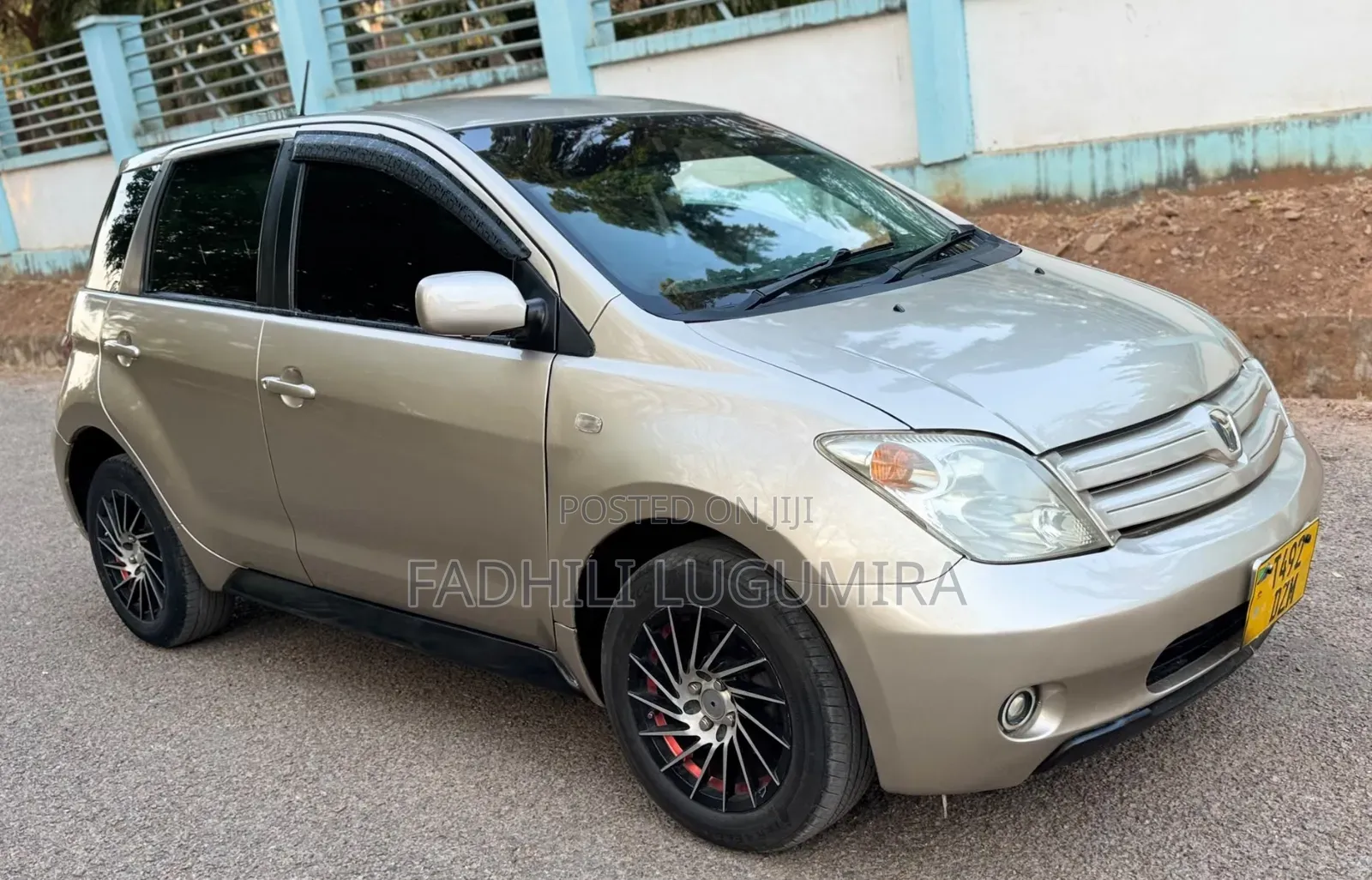 Toyota IST 2005 Beige