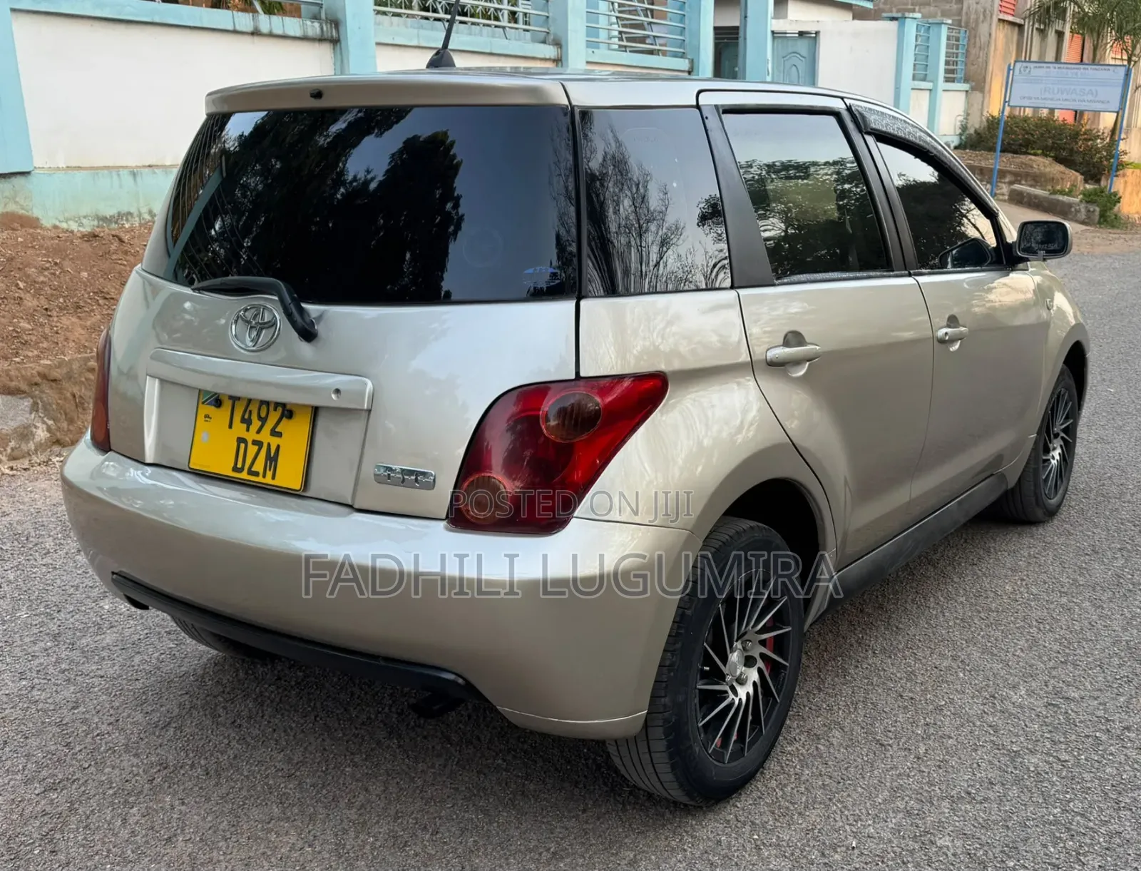 Toyota IST 2005 Beige