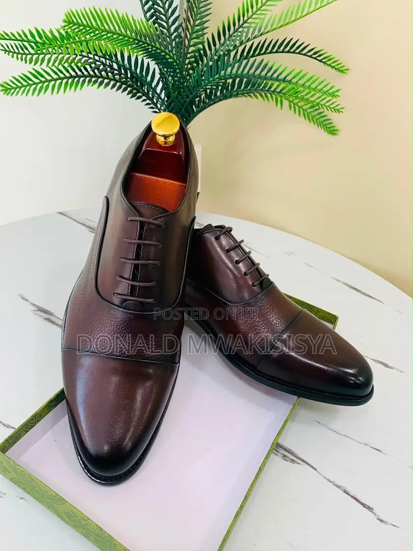 Men Cap Toe Oxford Shoe