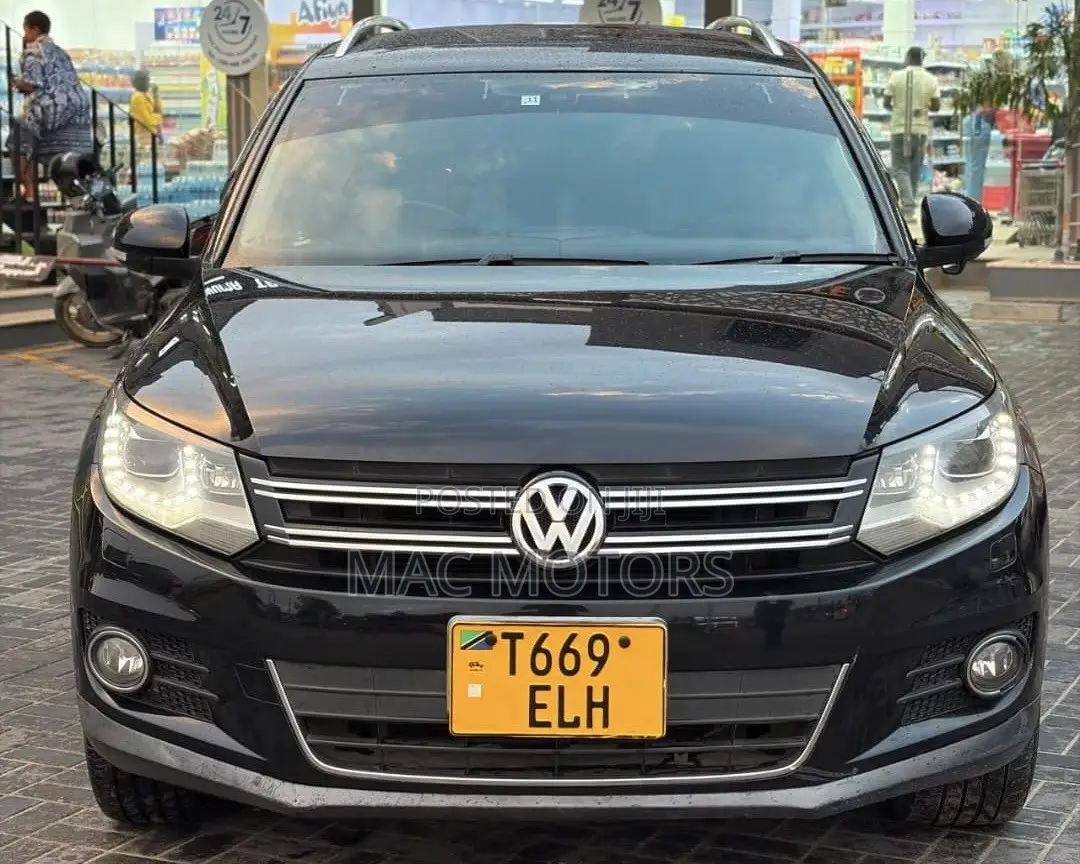 Volkswagen Tiguan 2011 Black
