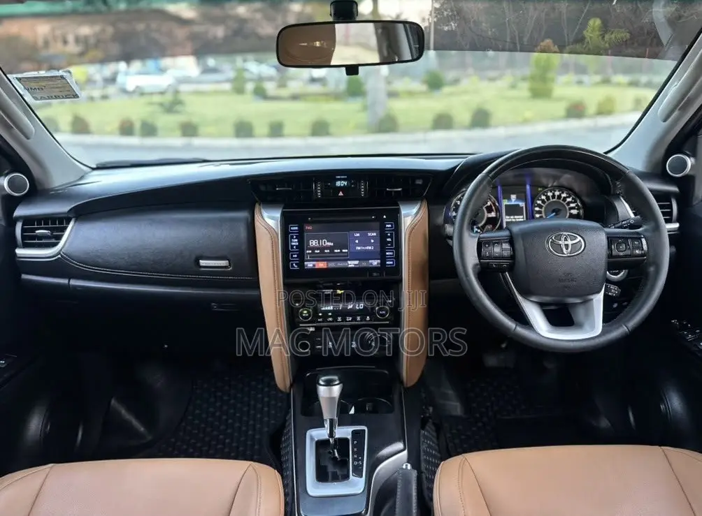 Toyota Fortuner 2016 Brown