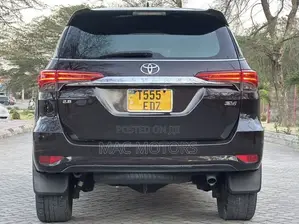 Toyota Fortuner 2016 Brown