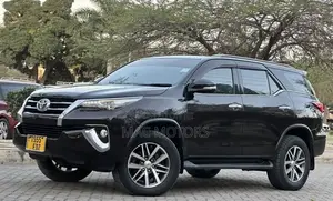 Toyota Fortuner 2016 Brown