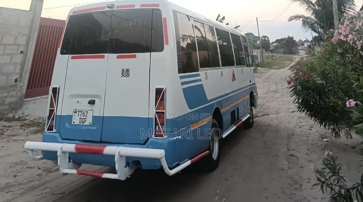 Nissan Civilian 2003 White