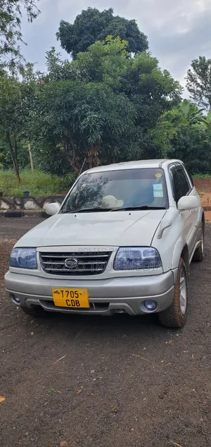 Suzuki Grand Vitara 2.0 1999 Pearl