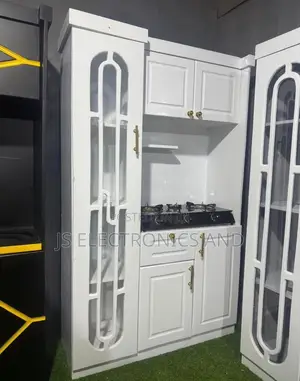 Kitchen Cabinet Kubwa Ya Kisasa Ina Kabati La Vyombo