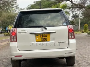 Toyota Raum 2005 White