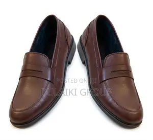 Viatu Rasmi Vya Wafanyakazi (Staff Shoes) – Chapa Ya Dulaiki