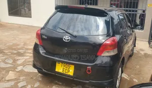 Toyota Vitz 2008 Black