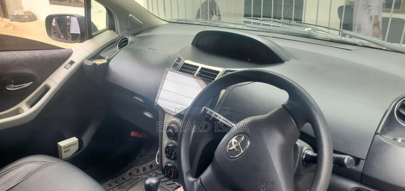 Toyota Vitz 2008 Black