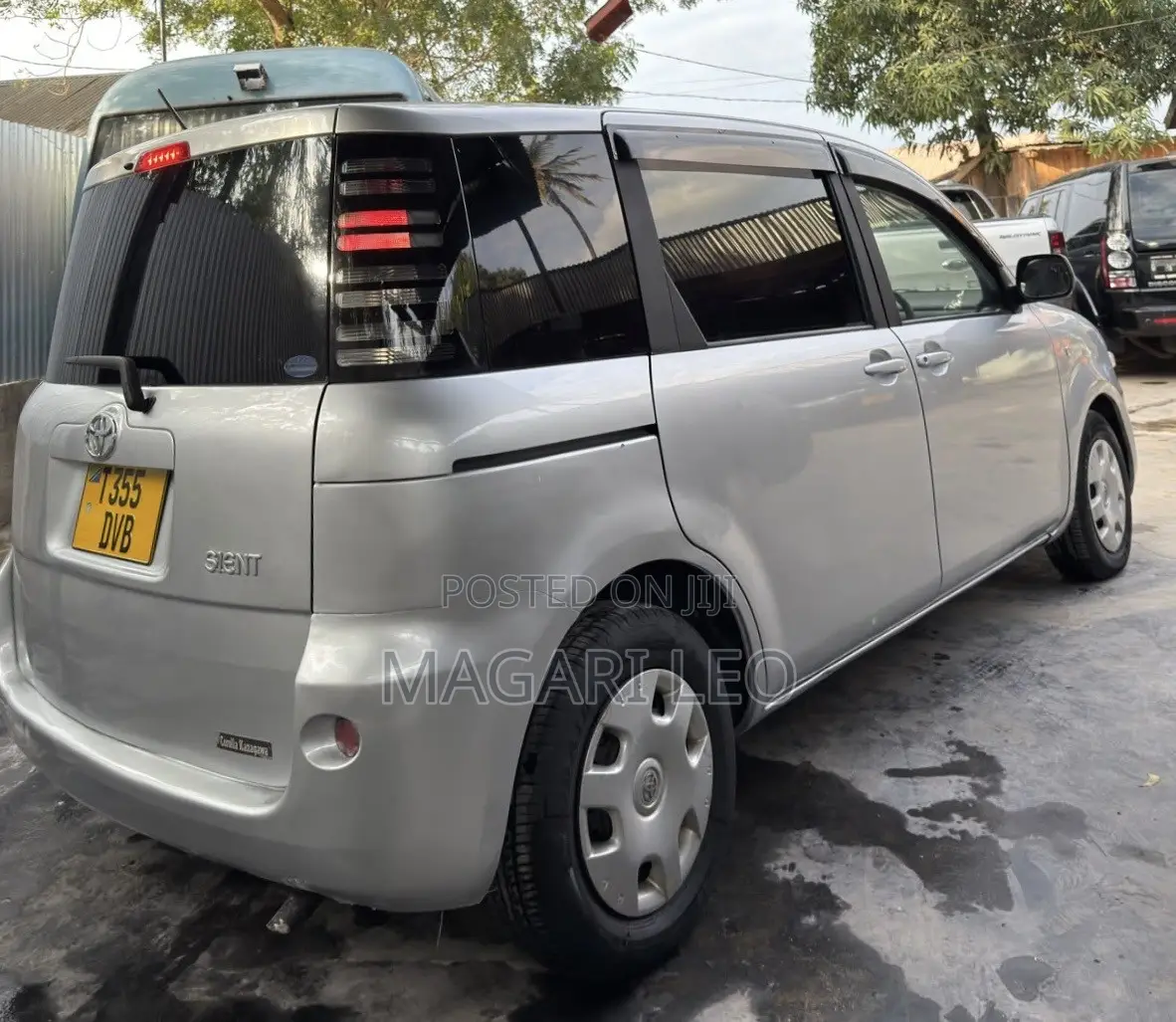 Toyota Sienta 1.5 FWD 2005 Silver