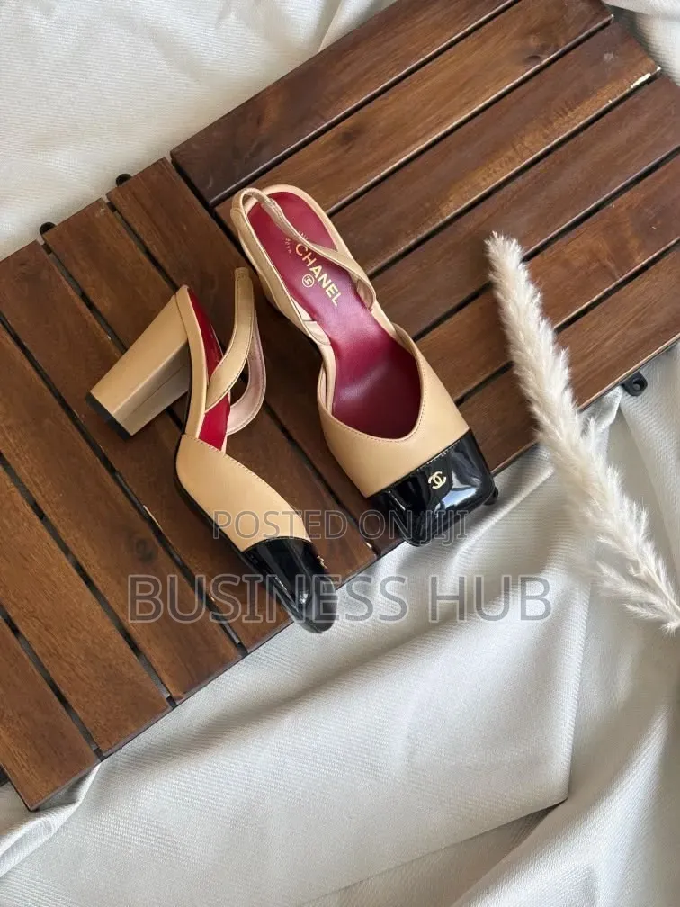 BRAND Chanel Moccasin Quality Women