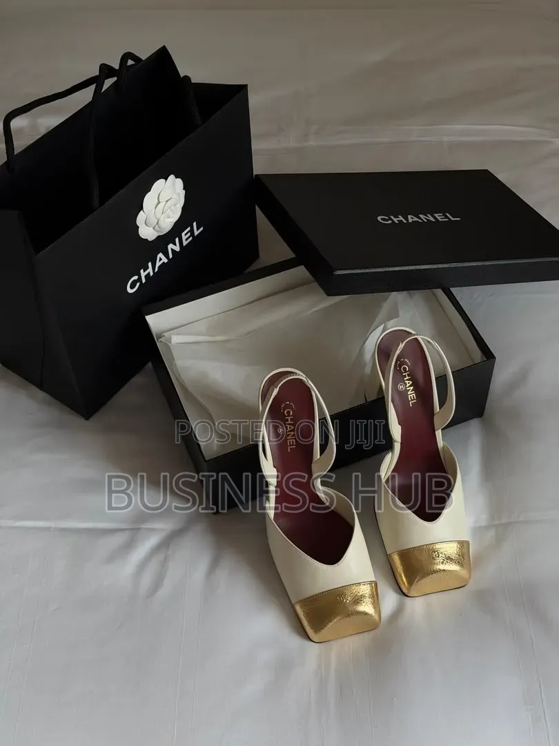 BRAND Chanel Moccasin Quality Women