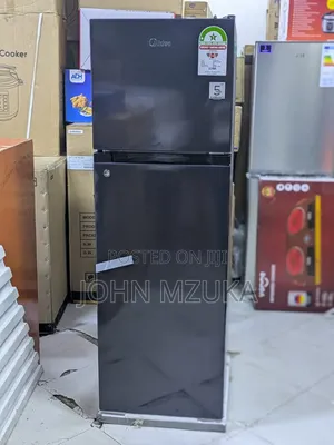 *Midea 173l Fridge Black*
*Bei: 590,000*