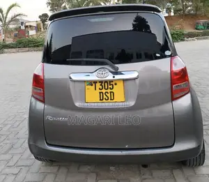 Toyota Ractis 1.5 FWD 2005 Gray