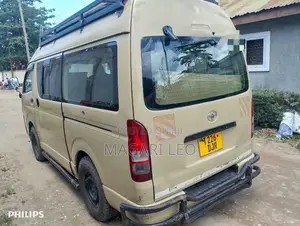 Toyota Quantum 2008 Brown