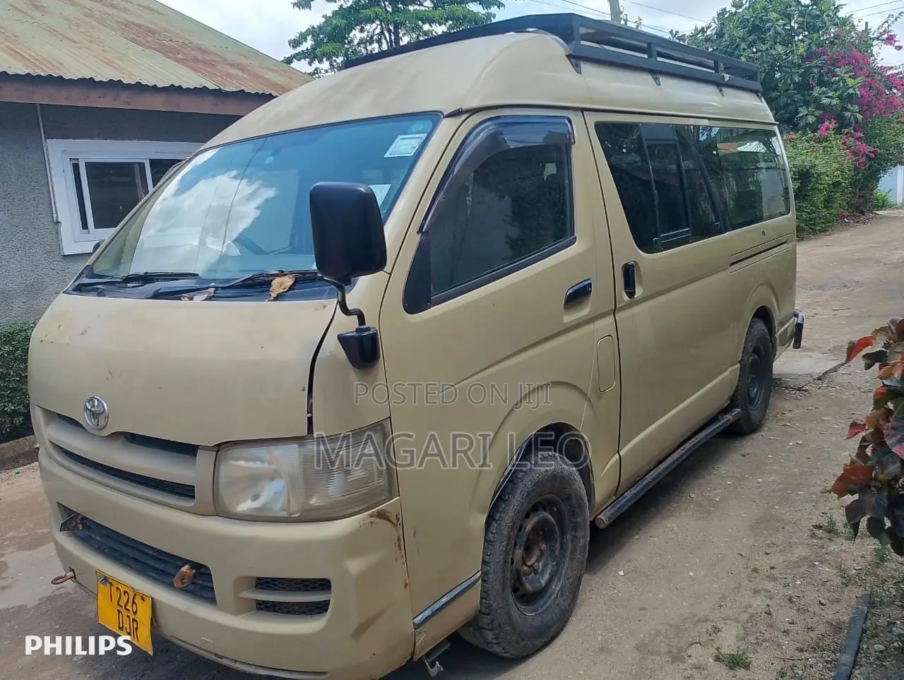 Toyota Quantum 2008 Brown