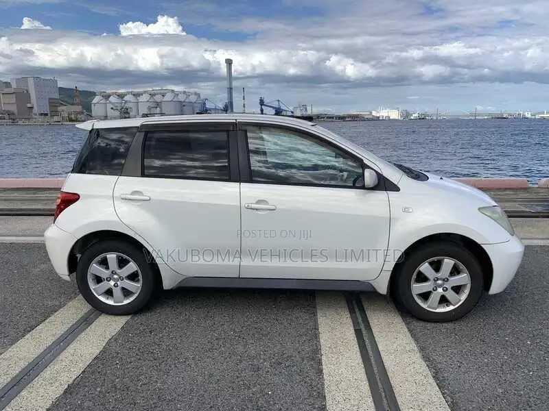 Toyota IST 2002 Pearl