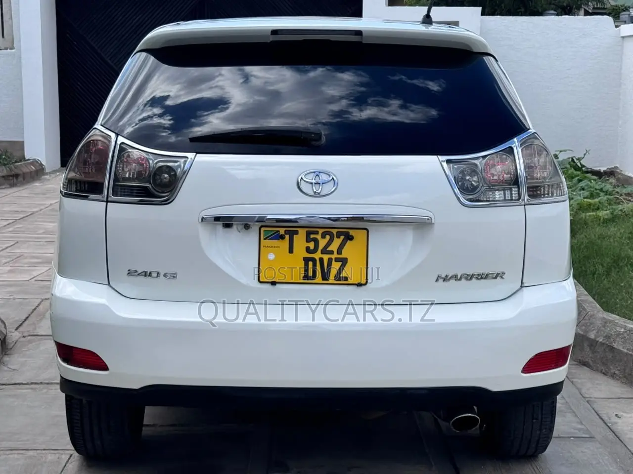Toyota Harrier 2005 White