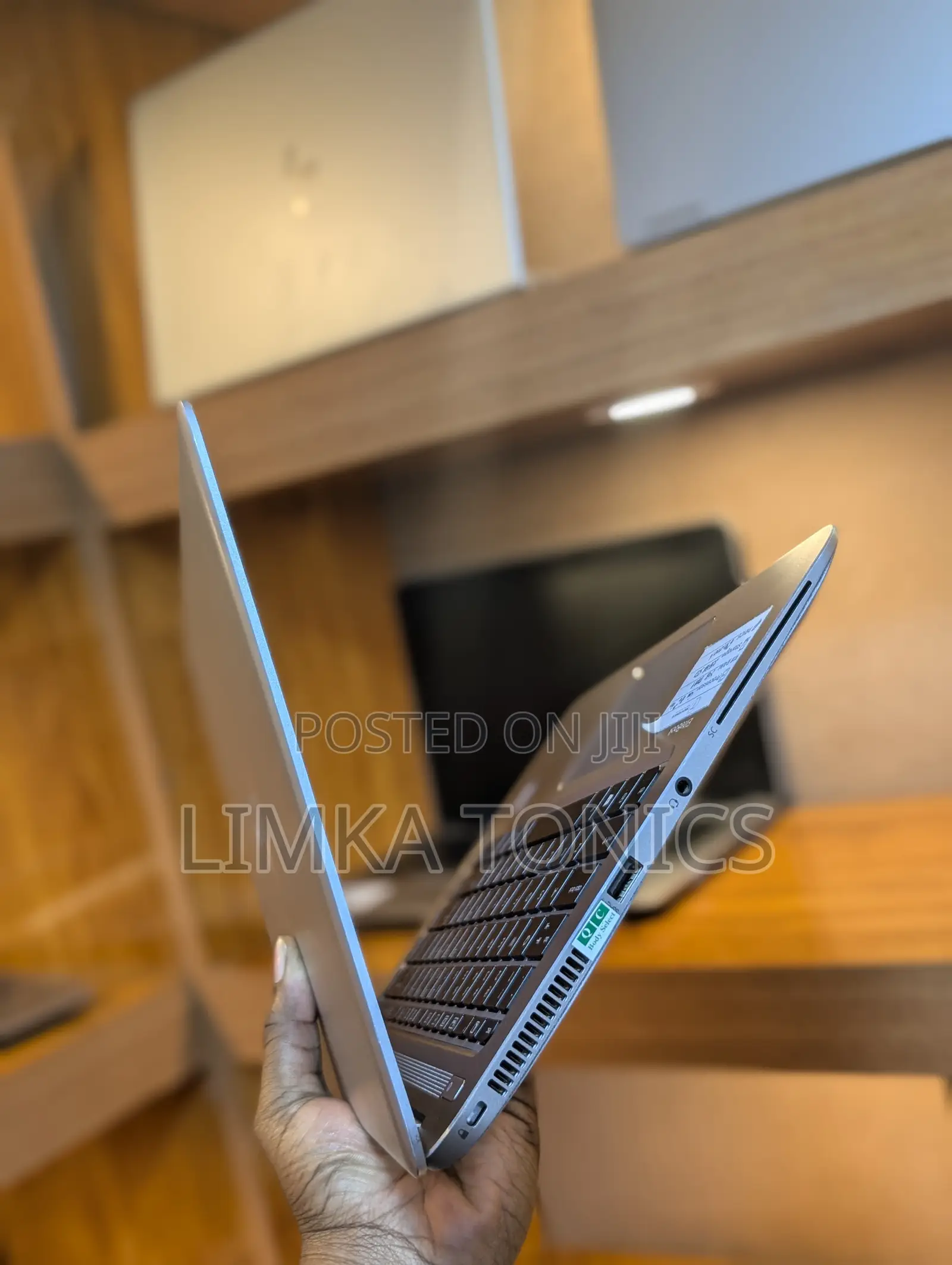 New Laptop HP EliteBook 1040 G3 8GB Intel Core i5 SSD 256GB