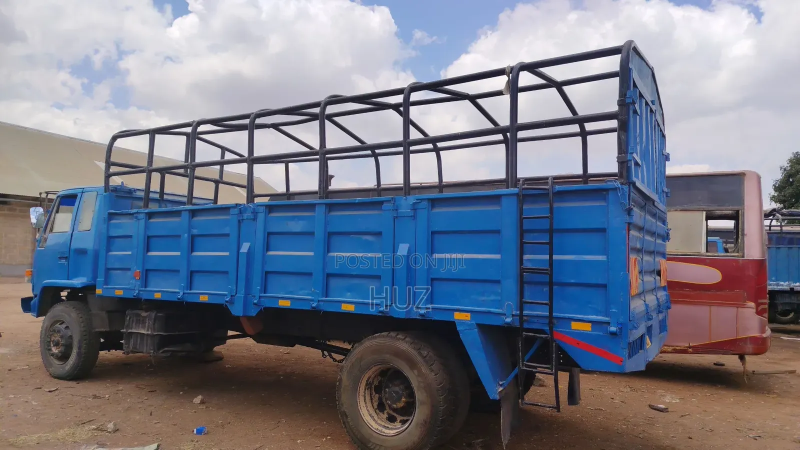 Isuzu FTR Truck