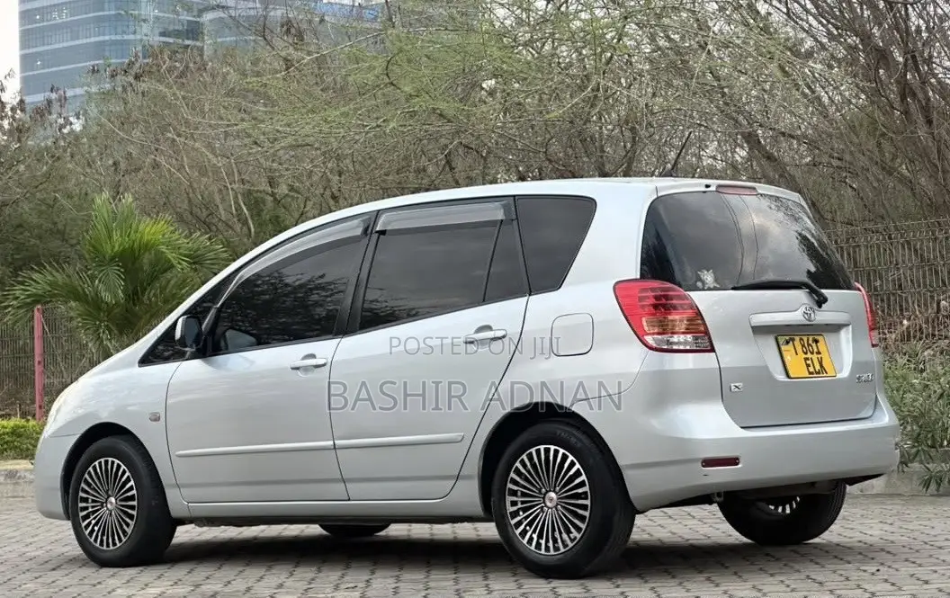 Toyota Corolla Spacio 2004 Silver