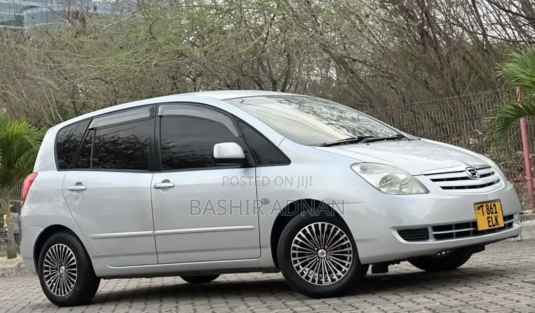 Toyota Corolla Spacio 2004 Silver