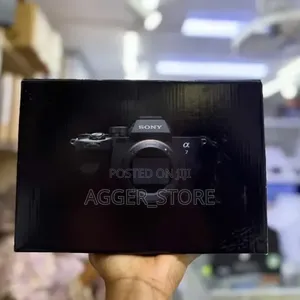 Sony Alpha 7 Iv Camera