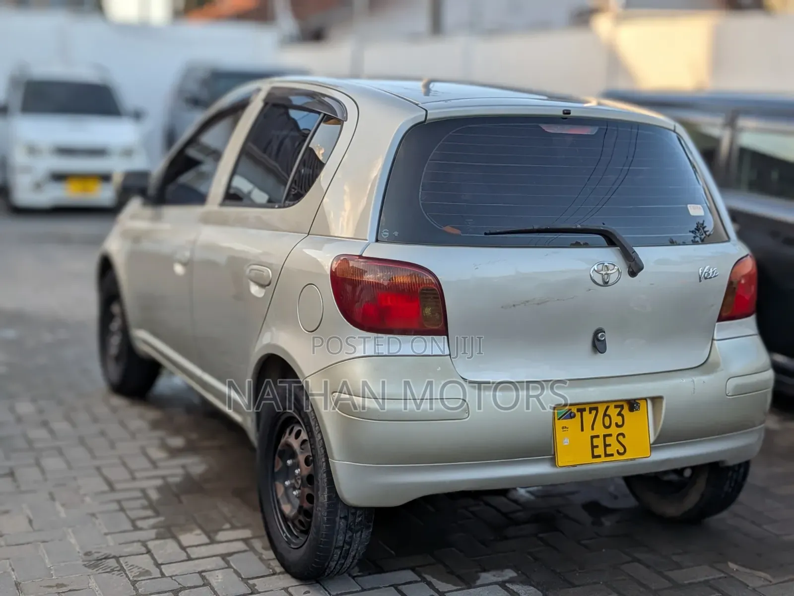 Toyota Vitz 2002 Beige