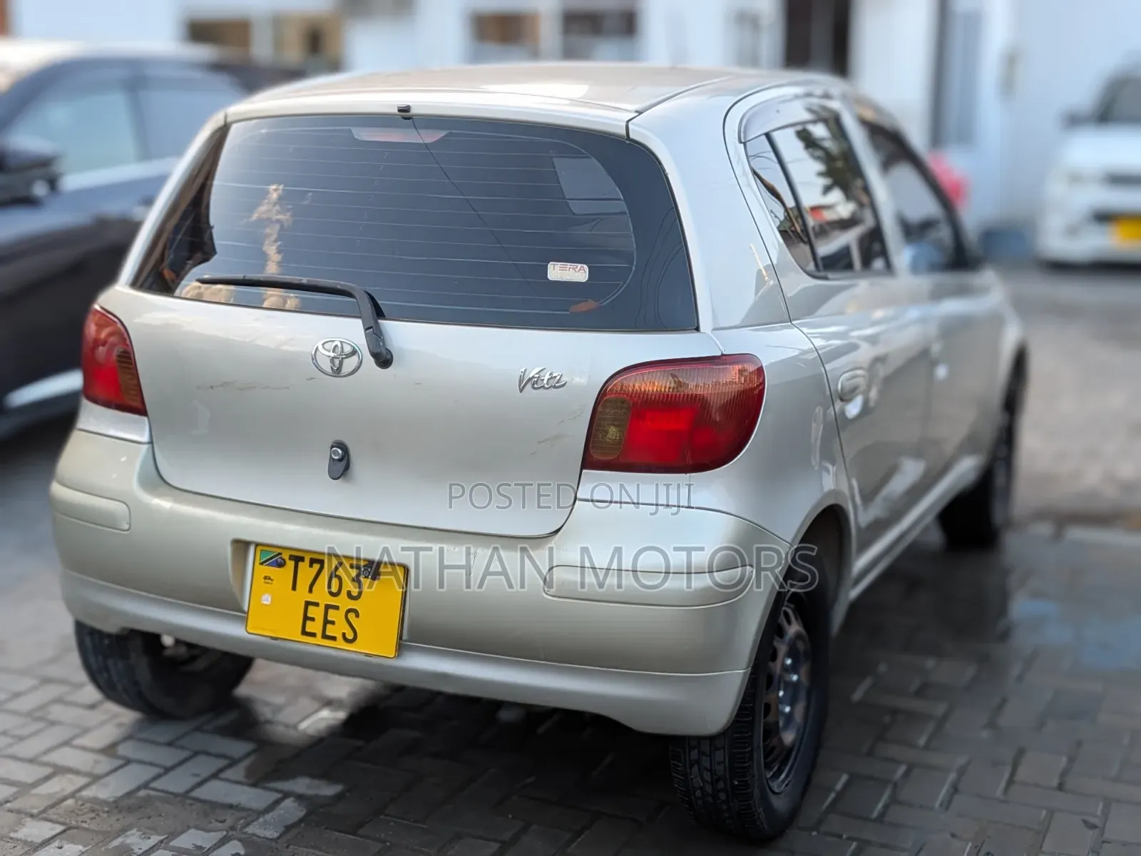Toyota Vitz 2002 Beige