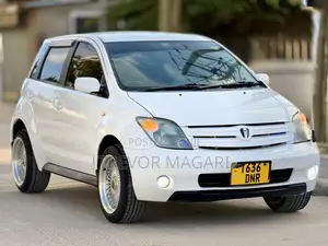 Toyota IST 2005 White