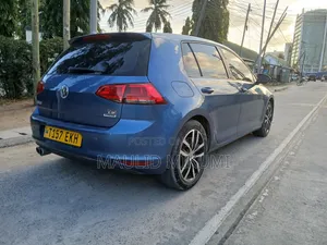 Volkswagen Golf 2014 Blue