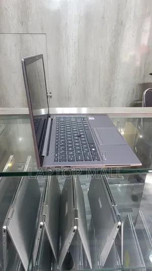 Laptop HP ZBook Firefly 14 G7 32GB Intel Core i7 SSD 1T