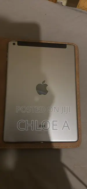 Apple iPad Air 64 GB Gray